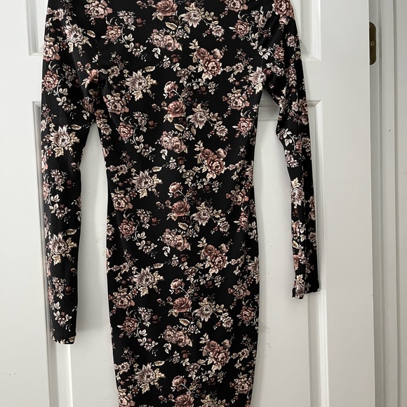 Forever 21 90s Floral Bodycon Dress - Picture 4 of 4